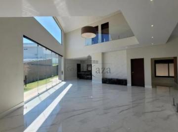 Casa · 486m² · 4 Quartos · 6 Vagas · Oportunidade - Casa em Condomínio - Cidade Tamboré - 4 Dormitórios - 486m².