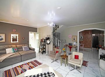 Casa · 244m² · 3 Quartos · 4 Vagas · Casa Sobrado - Sumaré - 3 Dormitórios - 244m².