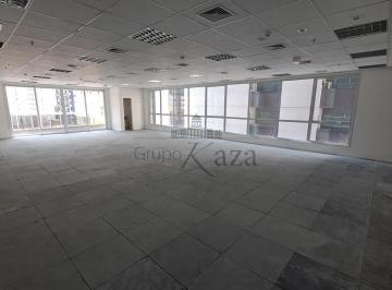 Comercial · 169m² · 1 Quarto · 4 Vagas · Conjunto Comercial - Moema - 169m².