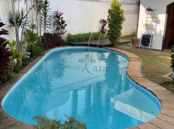 Casa · 246m² · 4 Quartos · 4 Vagas · Casa - Alto de Pinheiros - 4 Dormitórios - 246m².