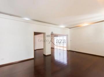 Casa · 300m² · 3 Quartos · 4 Vagas · Casa - Moema - 3 Dormitórios - 300m².