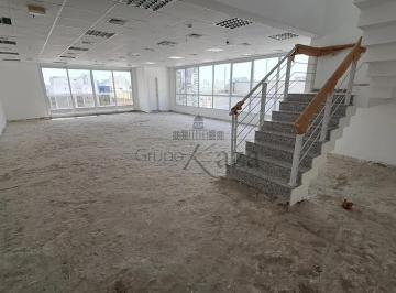 Comercial · 335m² · 2 Quartos · 6 Vagas · Conjunto Comercial Duplex - Moema - 334m².