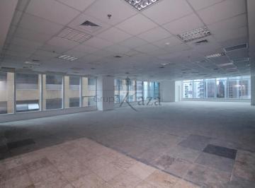 Comercial · 765m² · 3 Quartos · 15 Vagas · Conjunto Comercial Tríplex - Vila Olímpia - 765m².