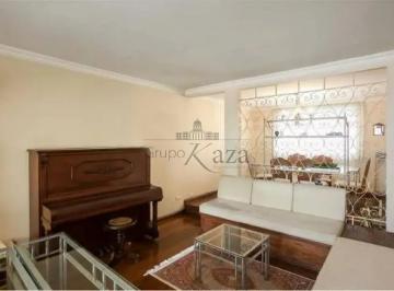 Apartamento · 200m² · 4 Quartos · 2 Vagas · Oportunidade - Apartamento - Jardim Europa - 4 Dormitórios - 200m².