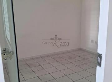 Comercial · 114m² · Oportunidade - Sala comercial - Centro - 3 Salas - 114m².