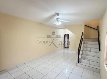 Casa · 132m² · 3 Quartos · 3 Vagas · Oportunidade - Casa Sobrado - Jardim Ismênia - 3 Dormitórios - 132m².