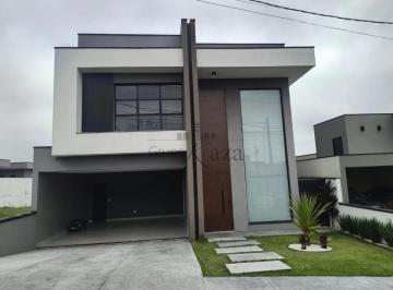 Casa · 230m² · 3 Quartos · 4 Vagas · Casa Condomínio - Residencial Colinas - Caçapava - Condomínio Residencial Santa