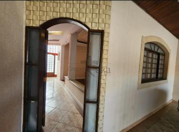 Casa · 229m² · 3 Quartos · 2 Vagas · Oportunidade - Casa Sobrado - Vila Tesouro - 4 Dormitórios - 228,90m² .