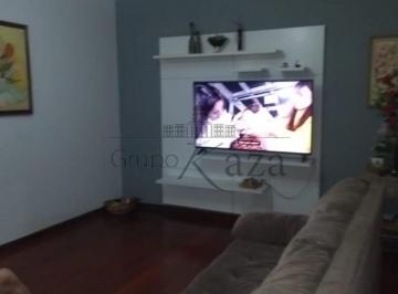 Casa · 260m² · 3 Quartos · 2 Vagas · Casa - Monte Castelo - 3 Dormitórios - 260m².
