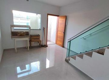 kccqnfm2ogm4ywyxmja5nde0_md · Sobrado Novo 2 dormitórios com sacada – Vitória Park – Guarujá/SP