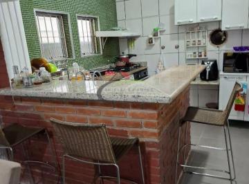 ov89eww2otkwyjvkmdnhngu2_md · Casa independente, 4 dorms sendo 3 suites, no bairro Morrinhos, no Guarujá.