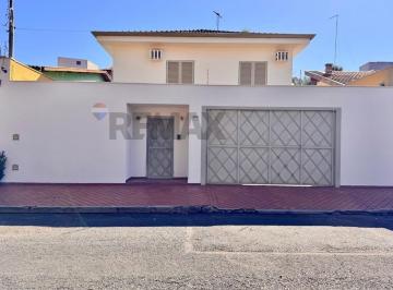 Casa · 260m² · 3 Quartos · 4 Vagas · Casa para venda em Ribeirânia de 260.30m² com 3 Quartos, 1 Suite e 4 Garagens