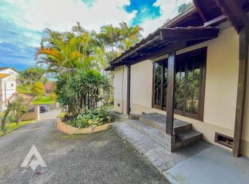 Casa · 223m² · 3 Quartos · 3 Vagas · Casa de 223m² com 3 quartos sendo 2 suítes para locação por R$ 4.800,00 - Bairro: Velha - Blumenau -