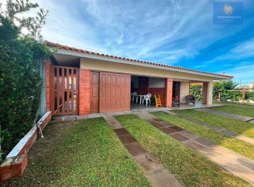 Casa · 195m² · 3 Quartos · 2 Vagas · Casa no Centro de Xangri Lá