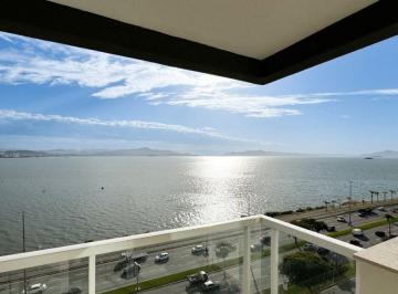 Apartamento de 4 quartos, Florianópolis · Amplo apartamento frente Beira Mar Norte Florianópolis