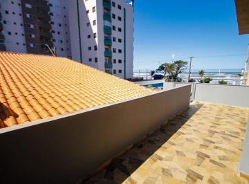 Casa de 2 quartos, Mongaguá · Casa Para Venda em Mongaguá, Pé na Areia, Toda Reformada R$550.000,00