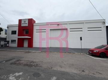 Comercial · 1000m² · Galpão com escritório e mezanino para locação anual em Balneário Camboriú.