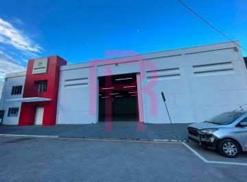 Comercial · 1000m² · Galpão com escritório e mezanino para locação anual em Balneário Camboriú.
