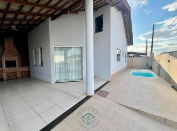 Foto 01 · Casa com piscina, 2 dormitorios sendo 1 suíte  Centro de Balneario Piçarras