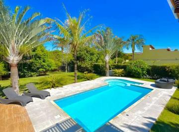 Rural de 4 quartos, Santa Isabel · Chácara com 408 metros², 4 quartos, piscina e churrasqueira em Santa Isabel - SP