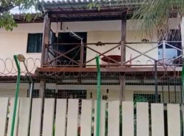 Foto 01 · Casa em Condomínio de Luxo em Itapuã, Salvador-BA: 3 Quartos, 1 Suíte, 2 Vagas - Imperdível!