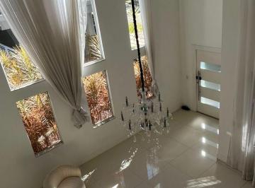 Casa de 4 quartos, Cotia · Um imóvel que impressiona em cada detalhe.