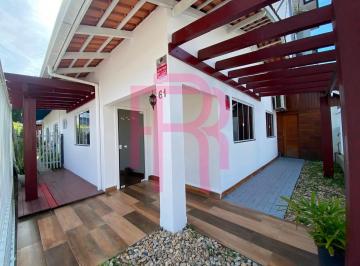 Comercial · 100m² · Casa comercial para locação no Centro de Balneário Camboriú.