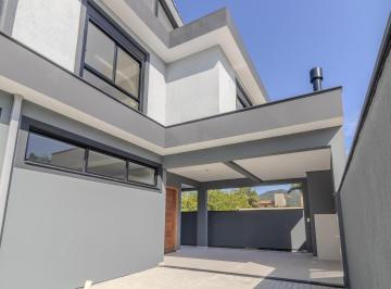 Casa · 200m² · 3 Quartos · Casa à Venda com 3 Quartos - Tranquilidade e Praia ao Seu Alcance