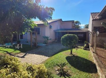 Casa · 465m² · 3 Quartos · 2 Vagas · CASA BEM LOCALIZADA EM TERRENÃO DE 465M² !!