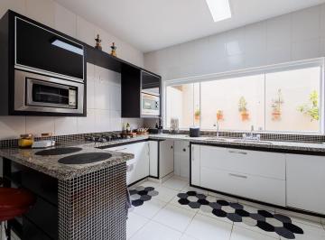 Casa de 3 quartos, São José dos Campos · Linda casa pronta pra morar em São Jose dos Campos - SP