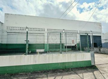Comercial · 900m² · 4 Vagas · Excelente Oportunidade no Siqueira Campos: Galpão Comercial com 900 m² de Área Total