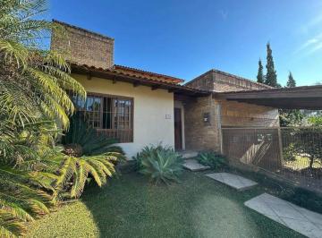 Casa · 480m² · 3 Quartos · 2 Vagas · Viva com Exclusividade em um dos Melhores Condomínios de Viamão