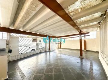 Casa · 209m² · 4 Quartos · 3 Vagas · Sobrado Espaçoso com 4 Quartos, Quintal Amplo e Espaço Gourmet