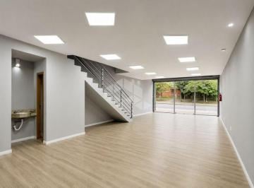 Comercial · 228m² · 4 Vagas · Loja 228M² - para Alugar