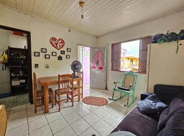 Casa · 109m² · 3 Quartos · 1 Vaga · Casa com 3 dormitórios e 1 vaga de garagem, no bairro Farrapos, em Porto Alegre.