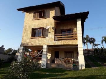 Casa · 197m² · 3 Quartos · Sobrado em ótima localização , em bairro nobre da cidade , conta com 3 dormitórios sendo 1 suíte , s