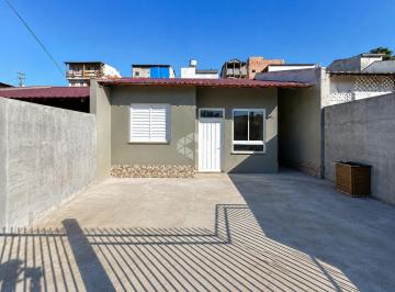 Casa · 49m² · 2 Quartos · CASA REFORMADA COM 2 DORMITÓRIOS