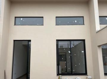 Casa · 75m² · 3 Quartos · 1 Vaga · Casa à venda no bairro Santa Luzia - Uberlândia - MG