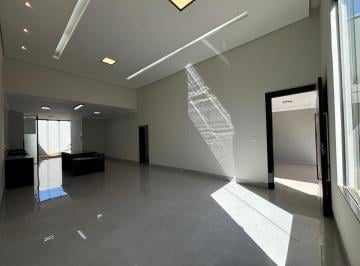 Casa · 170m² · 3 Quartos · 4 Vagas · Casa com 3 quartos à venda, bairro Jardim Botânico - Uberlândia/MG