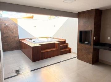 Casa · 200m² · 4 Quartos · 3 Vagas · Casa à venda no bairro Jardim Patricia - Uberlândia - MG