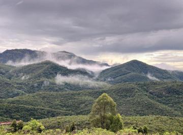 Comercial de 7 quartos, Lavras Novas · Vendo pousada em terreno com 15.000 metros, vista exuberante para o Parque Estadual do Itacolomi