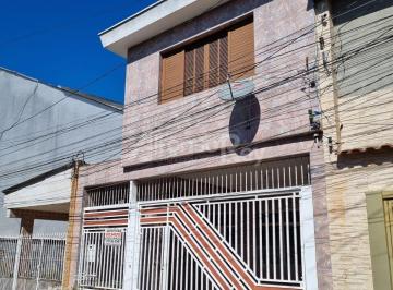 Casa · 254m² · 3 Quartos · 2 Vagas · Sobrado de 03 dormitórios