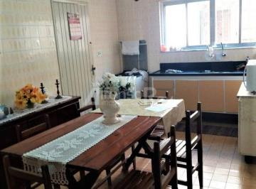 Casa · 135m² · 3 Quartos · 2 Vagas · Sobrado com 03 dormitórios