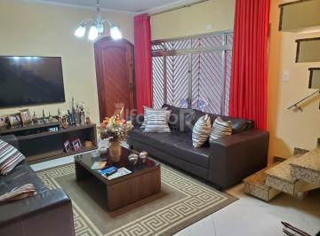 Casa · 145m² · 4 Quartos · 2 Vagas · Sobrado de 04 dormitórios