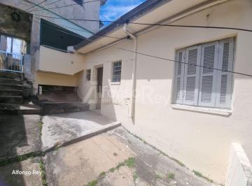 Casa · 85m² · 1 Quarto · Casa de 01 dormitório