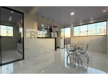 Casa · 330m² · 5 Quartos · 4 Vagas · Sobrado 3 pavimentos | Areal | QS7 | Multifamiliar | 5 Quartos | 330m² | 4 Vagas