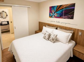 93b2f05b-7d62-4d04-b4f8-9848e2409bc8 · Casa no condomínio Loteamento City Jaragua para venda com 3 quartos, 90m²