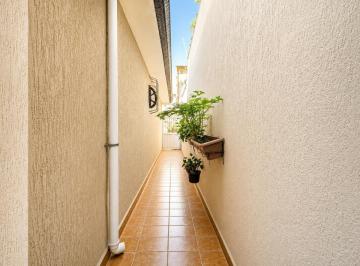 43a6de41-454d-4e6a-a36a-6c005dfe2076 · Versátil casa para venda em Jardim Marilu com 2 quartos, 120m²