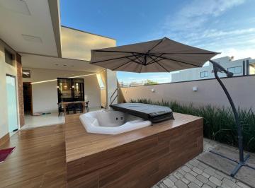 Casa · 197m² · 4 Quartos · 2 Vagas · Casa Alto Padrão - Alphaville 1