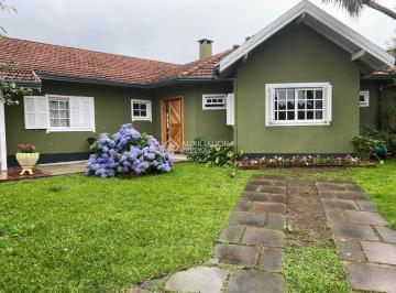 Casa · 174m² · 3 Quartos · 2 Vagas · Casa em Gramado - Bairro Avenida Central